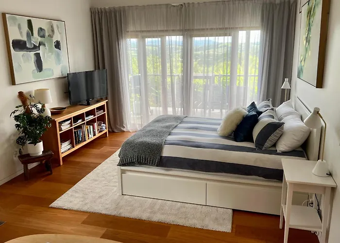Callemondah Studio With Stunning Views, In Bangalow And Byron Hinterland