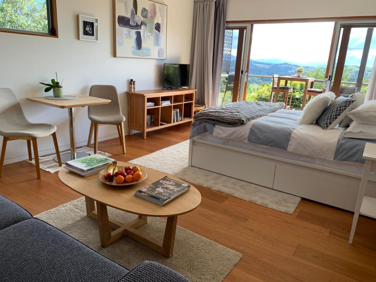Lodge Callemondah With Stunning Views, In And Byron Hinterland Bangalow